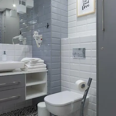 Native Augustianska 24 *