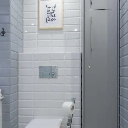 Native Augustianska 24 *