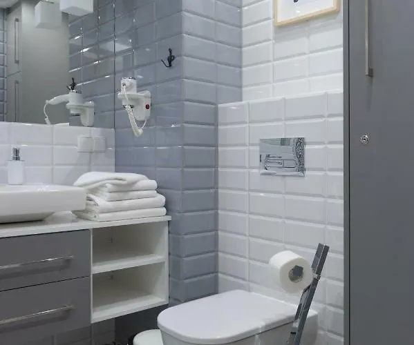 Native Augustianska 24 *